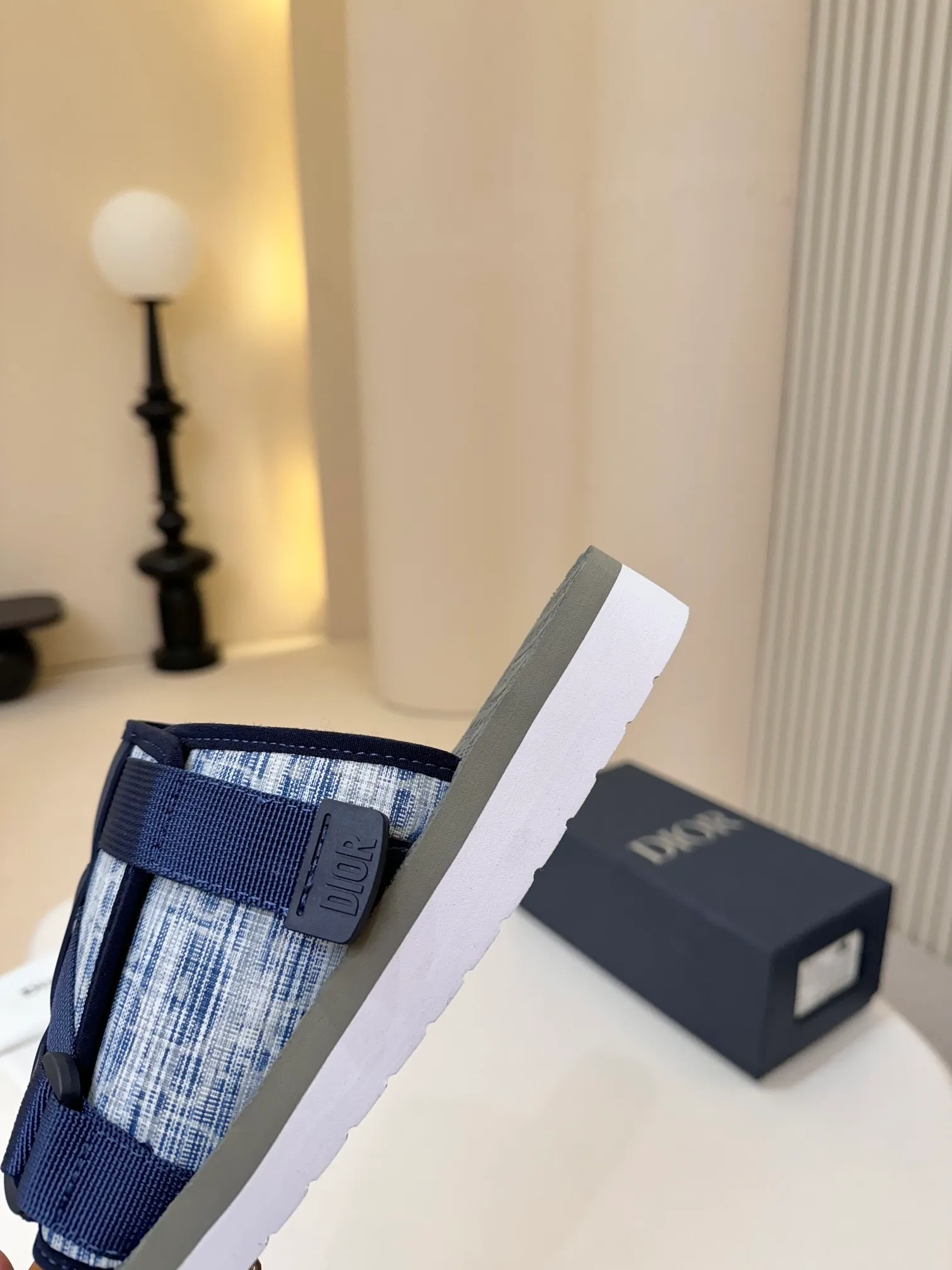[Dior] P: 300💰 -Size: 38-46 Dior Dior D’s classic men’s slippers, high-end boutique, original material, pure cotton printed canvas upper, fine workmanship, super soft sole, casual, loose and comfortable, a must-have in summer! !